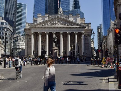 BoE giữ nguyên lãi suất khi lạm phát vẫn ở mức cao hơn mục tiêu