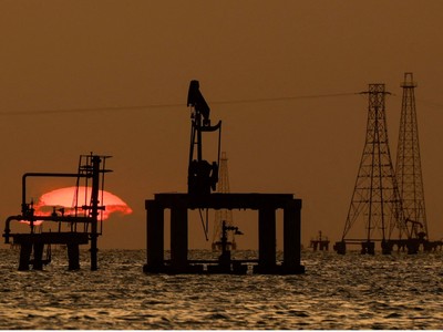 IEA: Nhu cầu dầu mỏ toàn cầu sẽ tăng chậm hơn trong năm nay