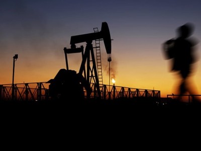 Giá dầu tăng lên mức cao nhất trong sáu tháng