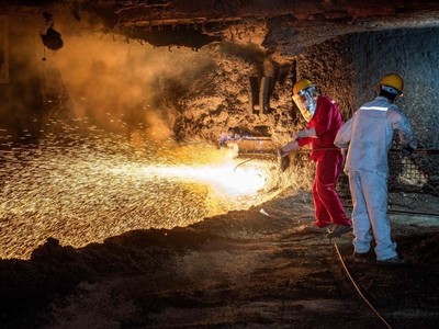 Chiến lược cam kết giá tối thiểu giúp doanh nghiệp Trung Quốc duy trì xuất khẩu xe điện và thép