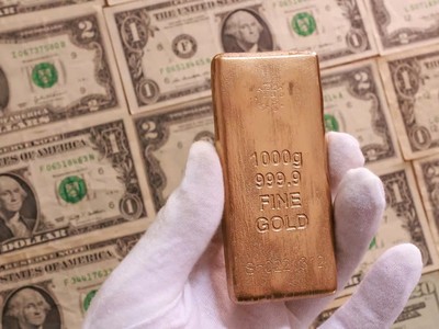 Cuộc đua tài sản trú ẩn: Đồng đô la, trái phiếu hay vàng?