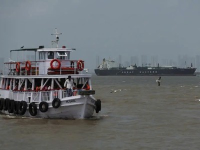 Các quốc gia tìm cách duy trì dòng chảy năng lượng qua eo biển Hormuz