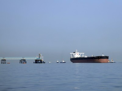 Eo biển Hormuz ghi nhận lưu lượng tàu hàng tuần cao nhất kể từ khi xung đột bùng phát