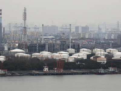 Các nhà máy lọc dầu quốc doanh Trung Quốc muốn nối lại xuất khẩu nhiên liệu