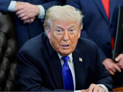Ông Trump tuyên bố tăng thuế nhập khẩu ô tô từ Liên minh châu Âu lên 25%
