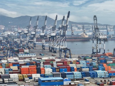 Tăng trưởng GDP của Trung Quốc chậm lại trong quý II/2026