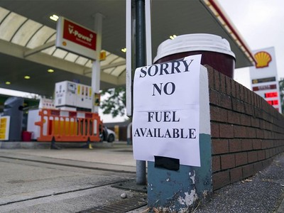 Tình trạng thiếu hụt xăng dầu tại Anh đang rất nghiêm trọng