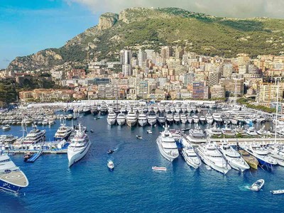 Bến du thuyền Monaco