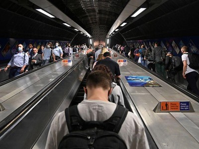 Nhu cầu việc làm ở Anh tăng trở lại 