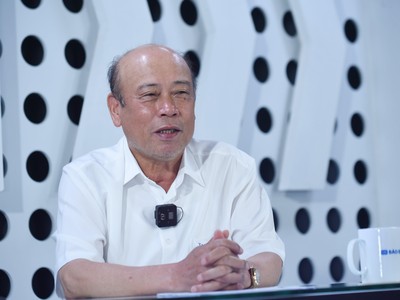 Ông Nguyễn Văn Thời, trao đổi tại Talkshow Chọn Danh mục kỳ 8 do Báo Đầu tư Chứng khoán tổ chức ngày 16/6.