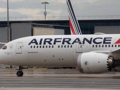 Yêu cầu sử dụng nhiên liệu bền vững có thể khiến các hãng hàng không châu Âu giảm khả năng cạnh tranh về giá