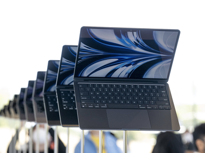 Vật lộn với doanh số sụt giảm, Apple sẽ nâng cấp máy tính xách tay Mac mới