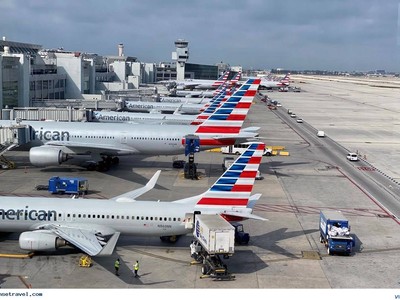 Giá vé máy bay trở nên đắt đỏ khi vào mùa du lịch cao điểm