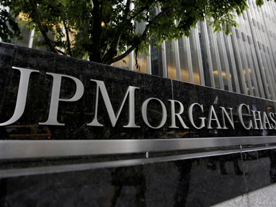 Các cổ đông lớn ồ ạt bán ra lượng cổ phiếu trị giá hàng tỷ USD