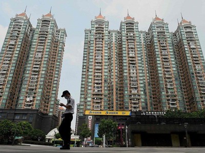 Trung Quốc cân nhắc nới lỏng quy định mua nhà nhằm thúc đẩy nền kinh tế