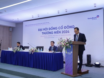Ông Trần Phúc Vinh, Chủ tịch HĐQT Công ty Chứng khoán VietinBank phát biểu tại ĐHCĐ 