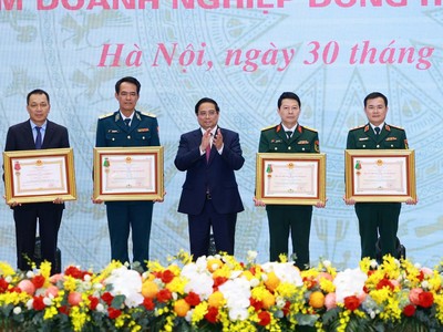 MB đón nhận Huân chương Bảo vệ Tổ quốc hạng Nhất tại Hội nghị “80 năm doanh nghiệp đồng hành cùng đất nước”