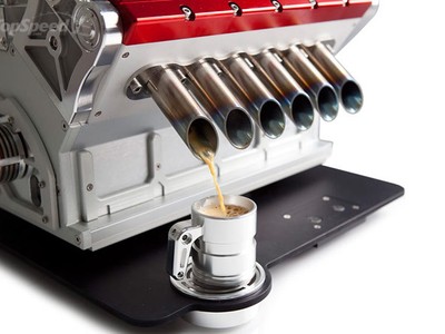 Cà phê sáng từ ... động cơ ô tô