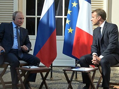 Tổng thống Nga Vladimir Putin và Tổng thống Pháp Emmanuel Macron