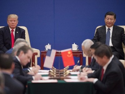 Tranh chấp thương mại giữa Mỹ và Trung Quốc tiếp tục kéo dài. Ảnh: AFP.