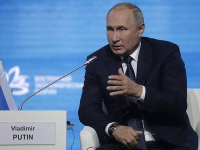 Tổng thống Nga Vladimir Putin tại Diễn đàn Kinh tế Viễn Đông 2019. Ảnh: TASS