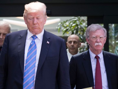 Tổng thống Mỹ Donald Trump và ông John Bolton. Ảnh: AFP.