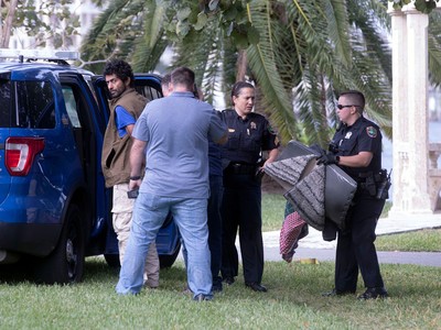 Một người Iran bị bắt cùng mã tấu, rìu ẩn nấp gần khu nghỉ dưỡng của ông Trump ở Florida