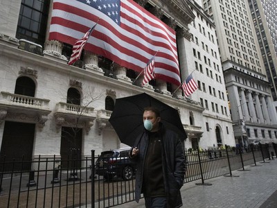 Chính quyền Tổng thống Trump yêu cầu Quốc hội chi 850 tỷ USD để đối phó với Covid-19