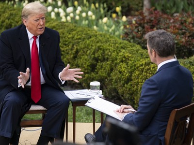 Tổng thống Mỹ Donald Trump trong cuộc phỏng vấn với Fox News.