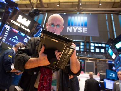 Giới đầu tư "sớm nắng chiều mưa"