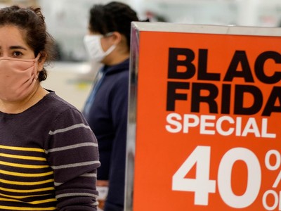 Người Mỹ chi kỷ lục 9 tỷ USD để mua sắm trực tuyến vào Black Friday