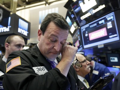 Nhận nhiều thông tin đáng thất vọng, giới đầu tư hoang mang