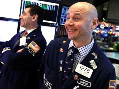 Lo âu tan biến, chứng khoán liên tục khởi sắc