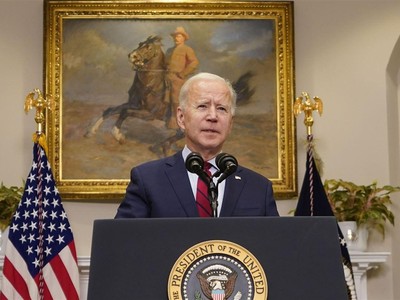 Tổng thống Mỹ Joe Biden họp báo tại Nhà Trắng ngày 27/2. Ảnh: AP.