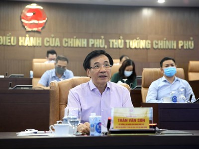 Ông Trần Văn Sơn - Bộ trưởng, Chủ nhiệm Văn phòng Chinh phủ chủ trì phiên họp toàn thể Hội đồng tư vấn cải cách thủ tục hành chính của Thủ tướng.