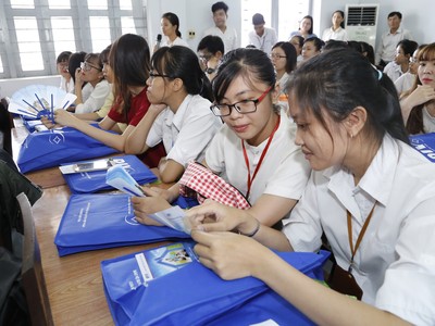 Sinh viên - đối tượng quan trọng để lan tỏa chính sách bảo hiểm tiền gửi