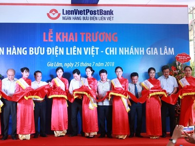 LienVietPostBank khai trương Chi nhánh Gia Lâm