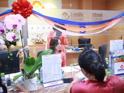 Moody's: Nâng xếp hạng tiền gửi và nhà phát hành nợ nội tệ và ngoại tệ đối với LienVietPostBank