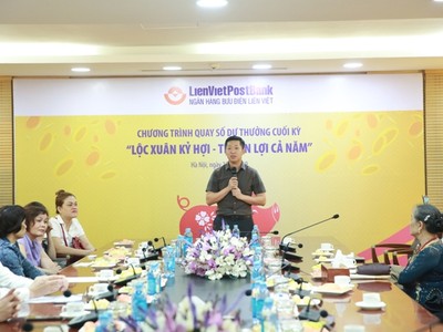 Ông Vũ Quốc Khánh, Phó tổng giám đốc LienVietPostBank phát biểu tại sự kiện