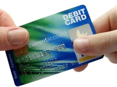 Về điều kiện để mở thẻ ghi nợ