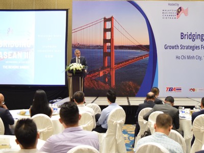 Ông Nirukt Sapru, Tổng giám đốc Việt Nam và nhóm 5 nước ASEAN và Nam Á, Ngân hàng Standard Chartered phát biểu tại Hội thảo.