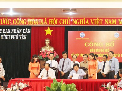 LienVietPostBank và tỉnh Phú Yên ký Hợp tác về việc phối hợp thúc đẩy thanh toán không dùng tiền mặt