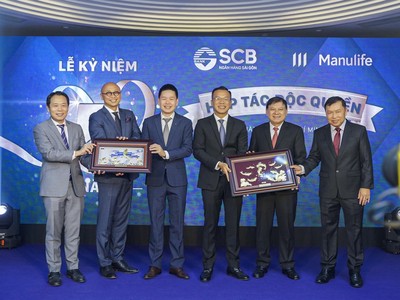 Đại diện cấp cao từ SCB và Manulife đều thống nhất cam kết tiếp tục chia sẻ sứ mệnh dẫn dắt chuyển đổi số lấy khách hàng làm trọng tâm.