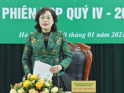 Thống đốc NHNN Việt Nam kiêm Chủ tịch HĐQT NHCSXH Nguyễn Thị Hồng phát biểu tại phiên họp.