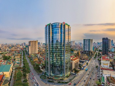 VPBank "khủng" thế nào sau khi hoàn tất thương vụ bán vốn FE Credit?