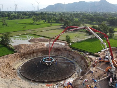 Công trường thi công nhà máy điện gió Lợi Hải 2 công suất 29 MW, tỉnh Ninh Thuận