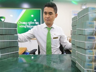 Vietcombank (VCB): 6 tháng đầu năm 2025, lợi nhuận trước thuế đạt gần 21.894 tỷ đồng, tăng 5,1%