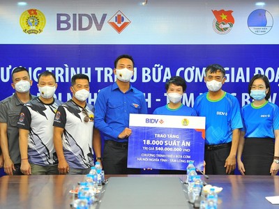 BIDV trao 18.000 suất cơm tặng đồng bào khó khăn tại TP. Hà Nội 
