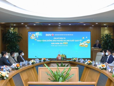 BIDV dành 65.000 phần quà Tết trị giá 32,5 tỷ đồng tặng người nghèo