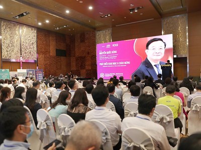 Ông Nguyễn Quốc Hùng, Tổng thư ký Hiệp hội Ngân hàng Việt Nam phát biểu tại Diễn đàn